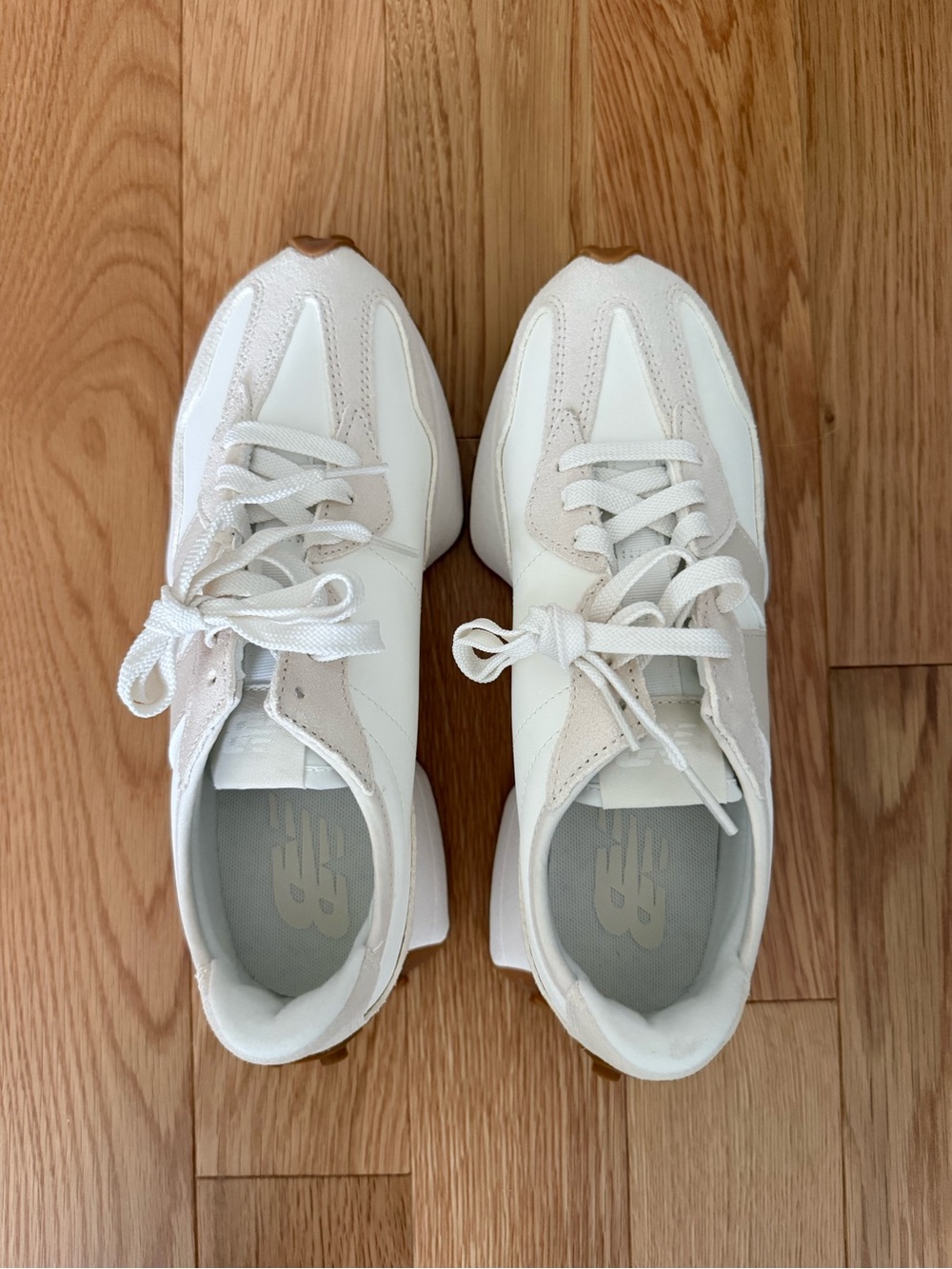 NEW!! New Balance Women’s 327 shoes: White and Beige, size 8.5